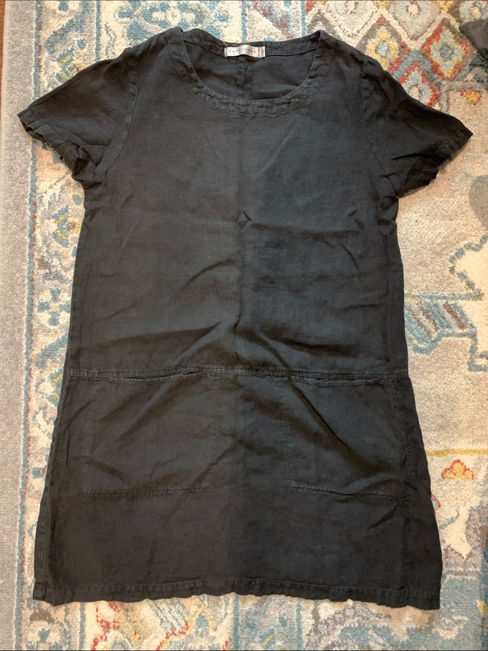 cut loose Black Short Sleeve Linen Shift Dress